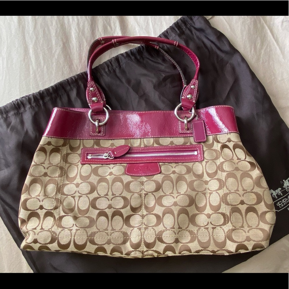 Coach purse - Serial F1077-F15534